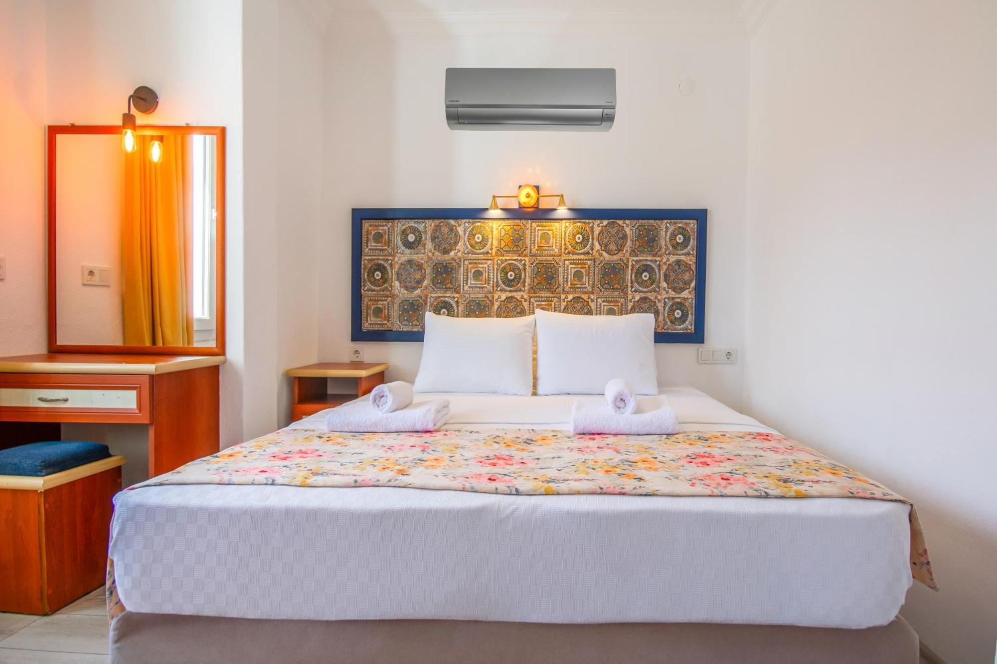 Oezguem Suite Otel Datça Exteriör bild